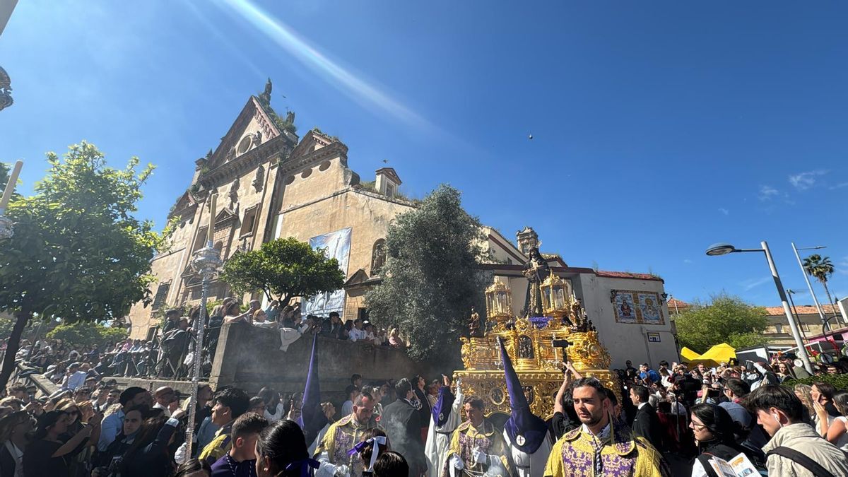 El Rescatado sale de Trinitarios con tiempo primaveral