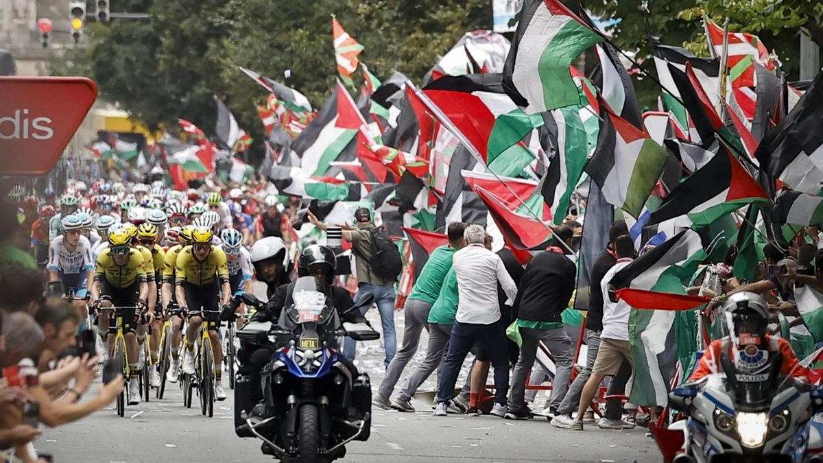 Las protestas convierten a Israel en un problema para La Vuelta y su continuidad tensa la recta final