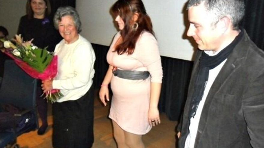 Ángela Losada homenajeada en 2012 por las Mujeres Progresistas. / Foto Enrique L. Manzano