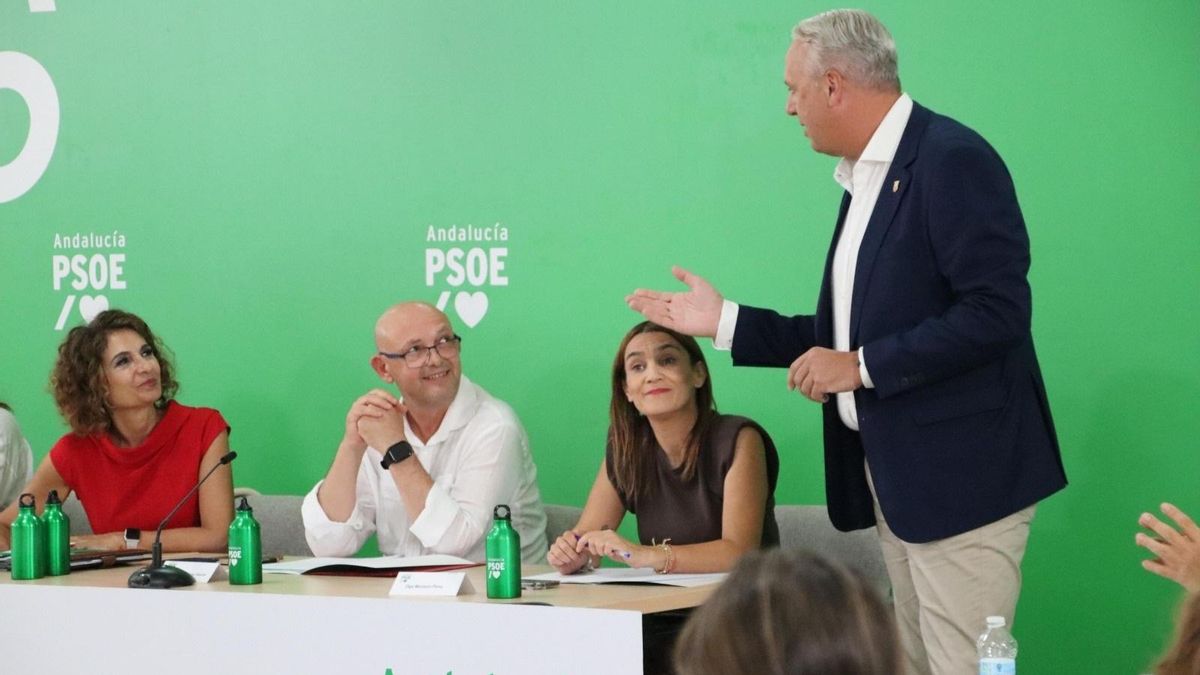 El PSOE de Cádiz tuerce el brazo de Montero e impone su candidatura en un clima de máxima tensión interna