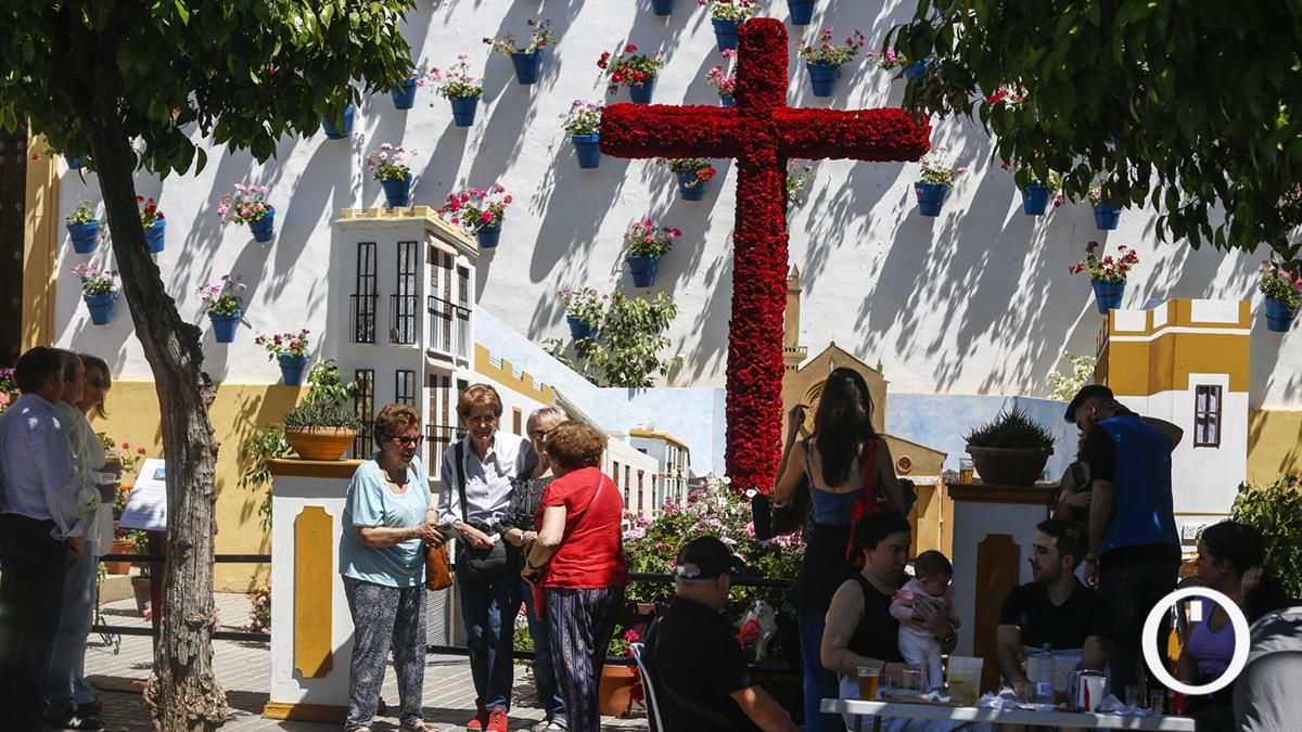 Primer premio en Zonas Modernas Cruz Asociación Vecinos Cañero Nuevo