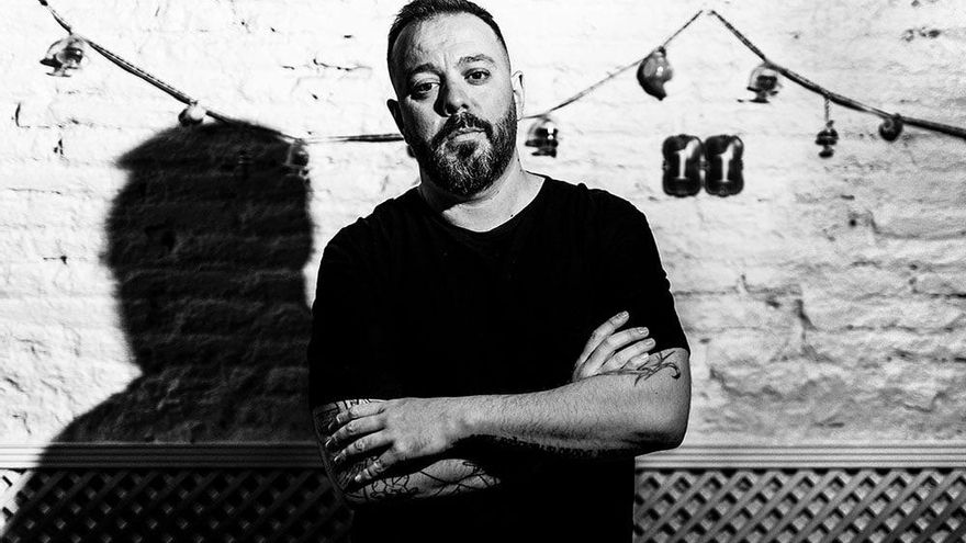 El periodista Antonio Maestre presenta en León su libro 'Los Rotos'