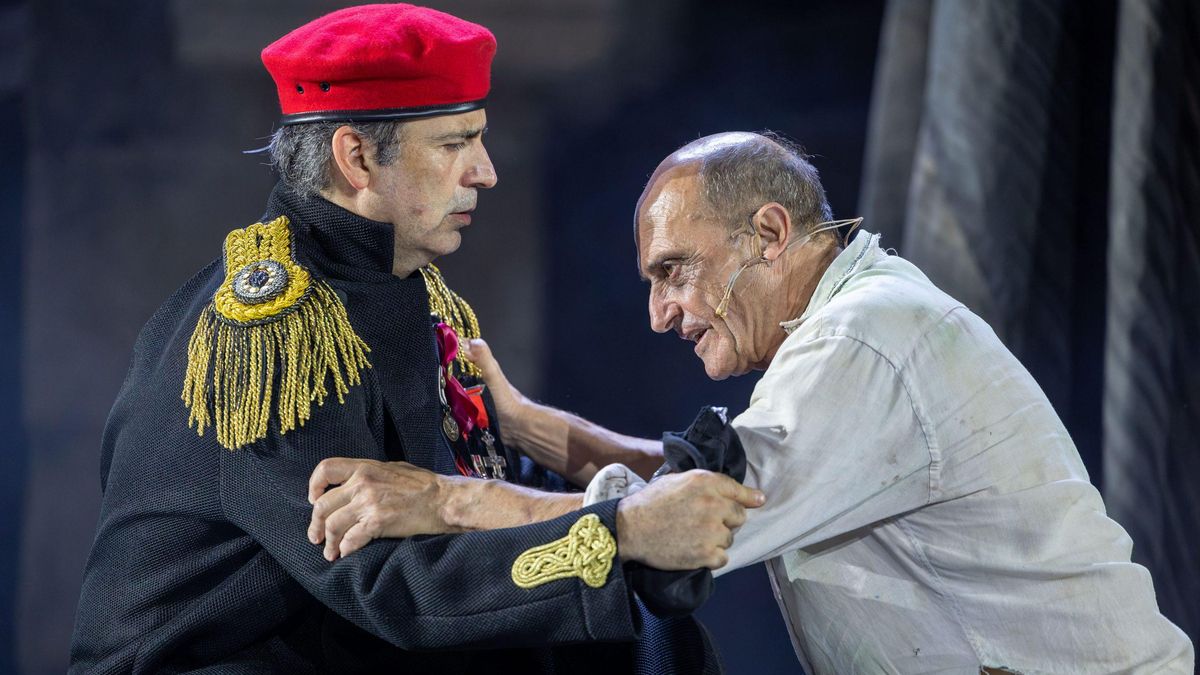 Pepe Viyuela en un momento de su actuación como Timón
