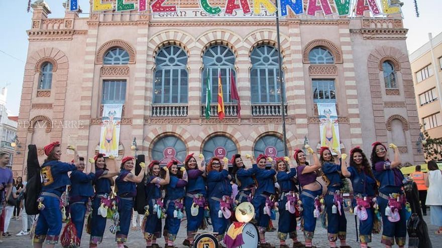 We can do... Carnaval: la primera comparsa feminista de la historia de Cádiz agita el inicio del Concurso del Falla
