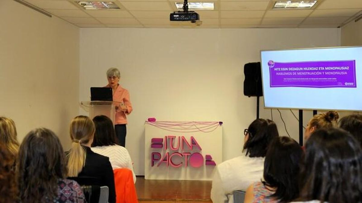 Emakunde aboga por hablar de menstruación y menopausia desde un enfoque "público, social y de derechos"
