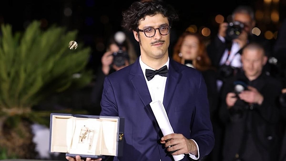 “Espero que este premio me permita a mí, pero también a muchos otros colegas y artistas, volver a trabajar en Argentina, donde hay una política de destrucción de las artes", dijo Federico Luis al recibir su premio.