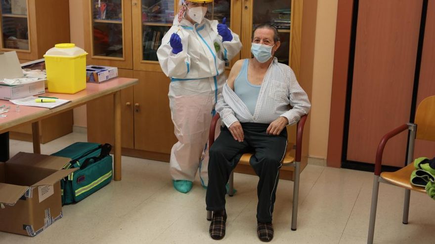 El primero en vacunarse de El Bierzo.