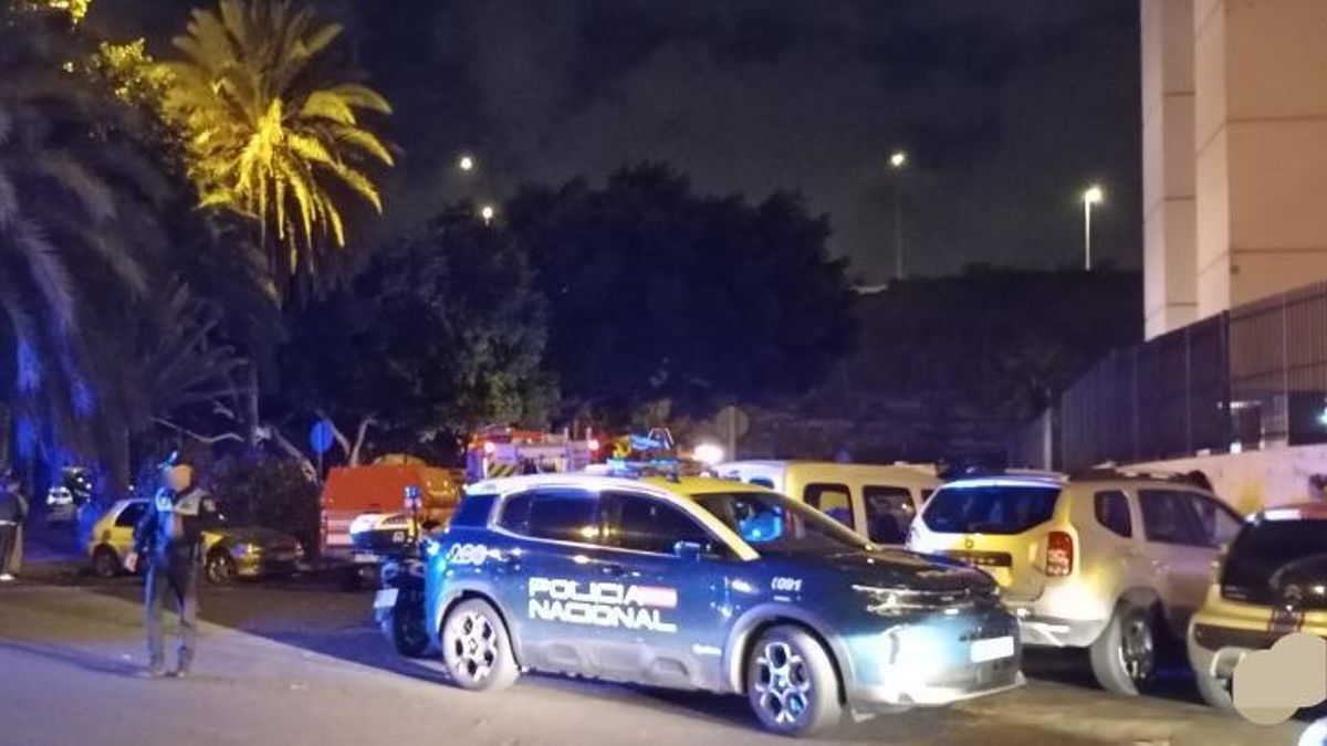Incendio en una vivienda del barrio de La Paterna, en Las Palmas de Gran Canaria.