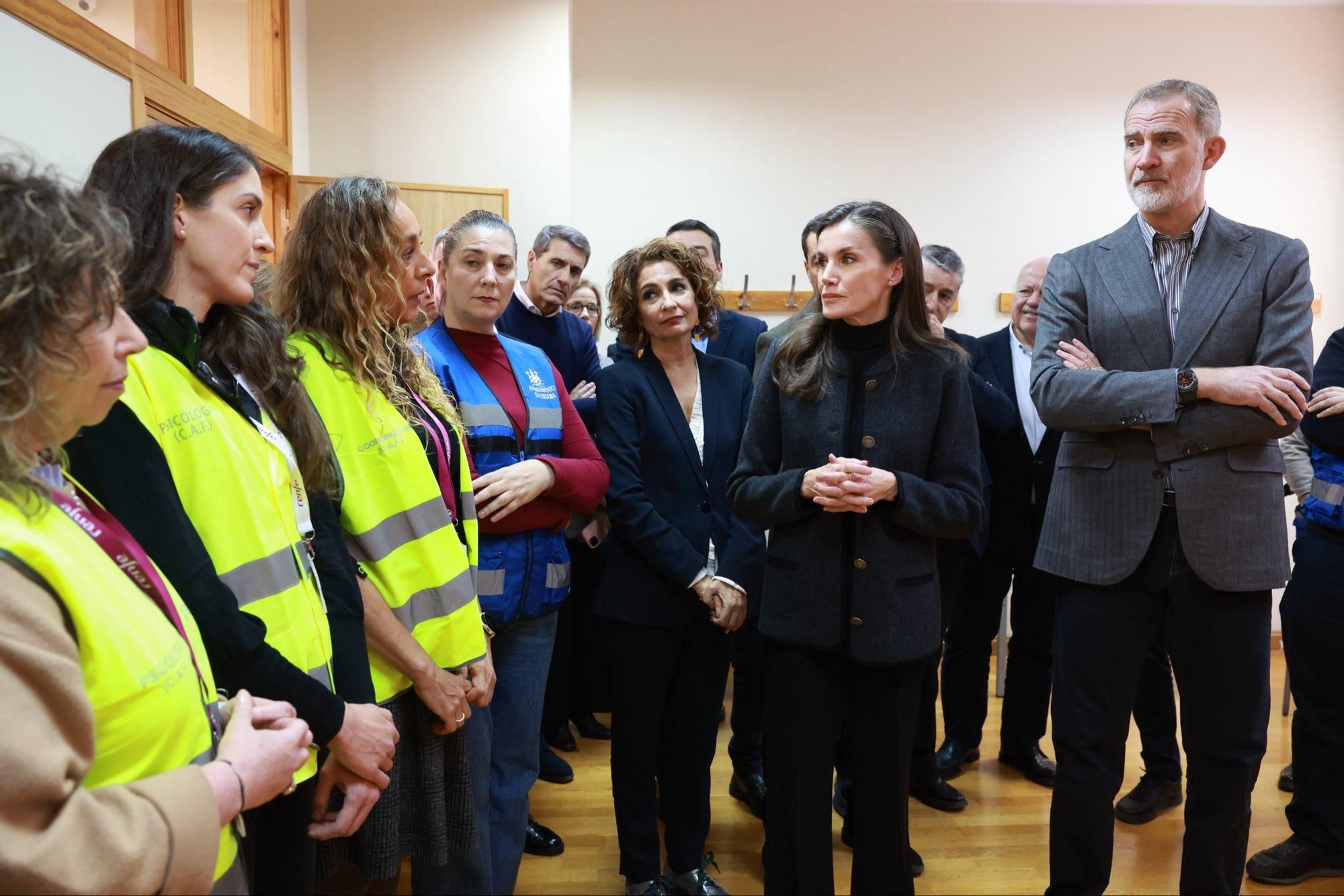 Los Reyes de España visitan a familiares y heridos en la tragedia de Adamuz