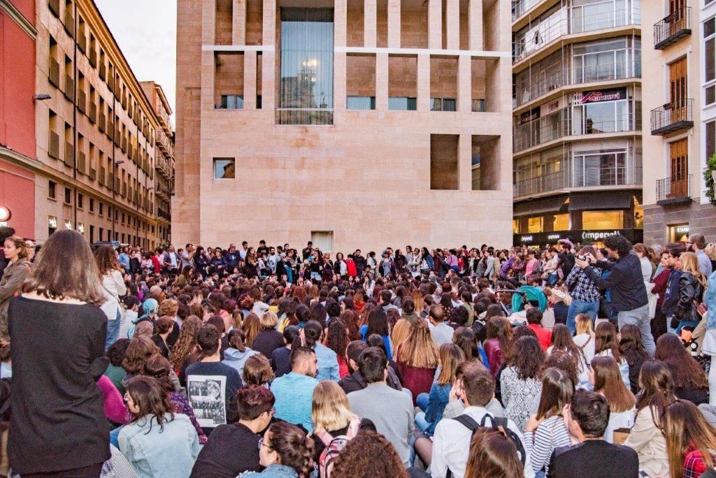 Concentración en la plaza Belluga (Murcia) contra la sentencia de La Manada/ CARLOS TRENOR