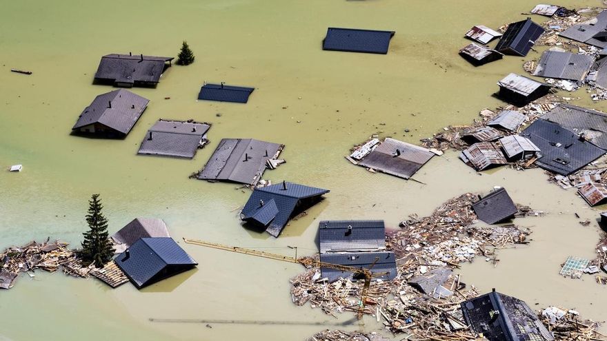 Desde la zona cero de Blatten, el pueblo arrasado por una montaña: "Somos el canario en la mina del cambio climático"