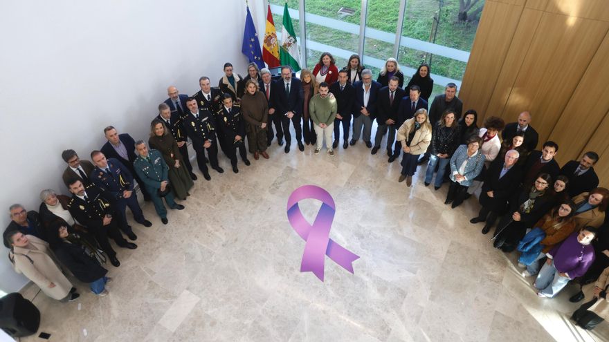 Concentración en la Delegación del Gobierno de la Junta.