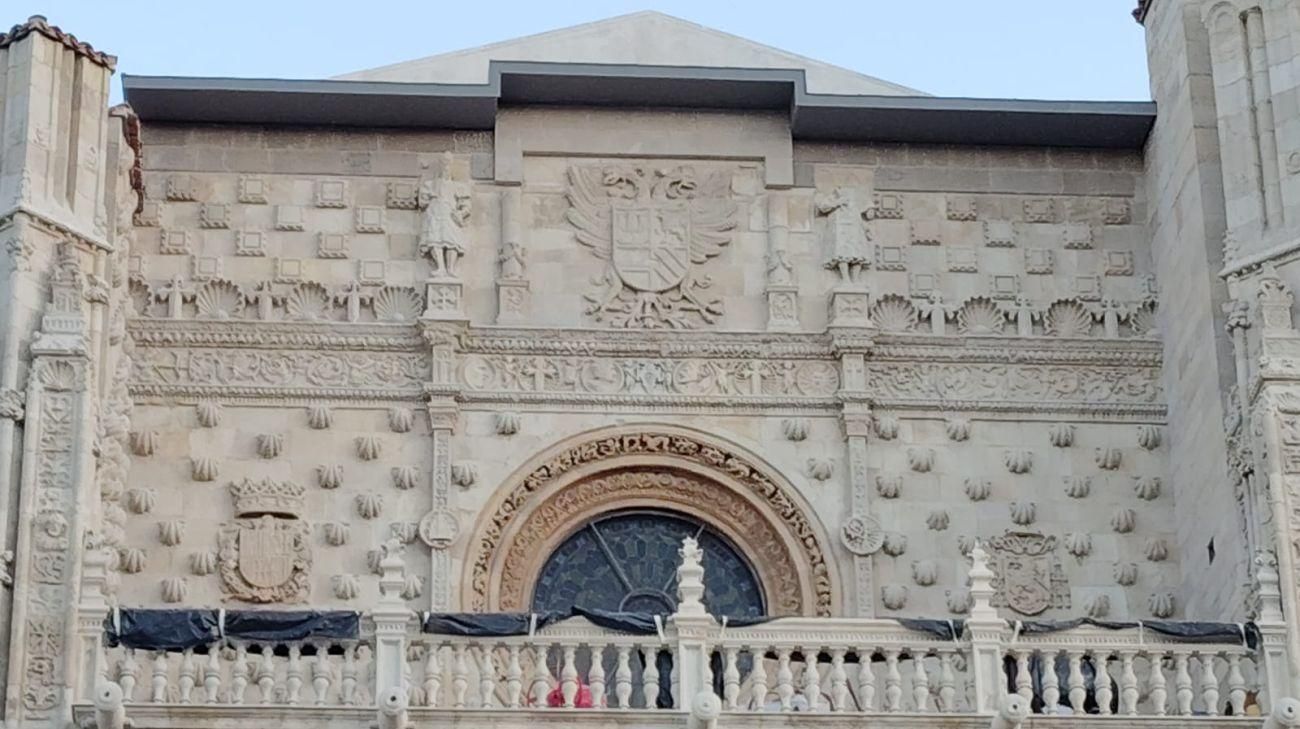Termina la restauración de la fachada de la Iglesia de San Marcos de León