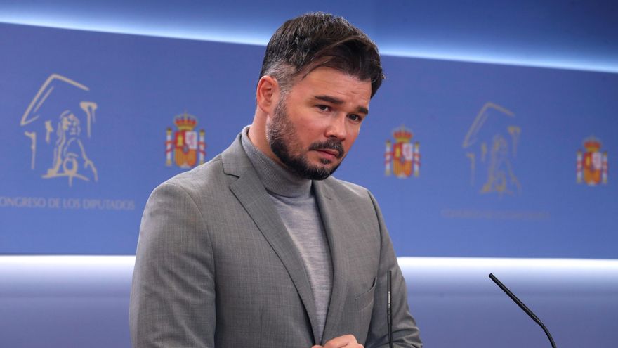 El portavoz de ERC, Gabriel Rufián, en rueda de prensa posterior a la reunión de la Junta de Portavoces celebrada este martes en el Congreso. EFE/Kiko Huesca