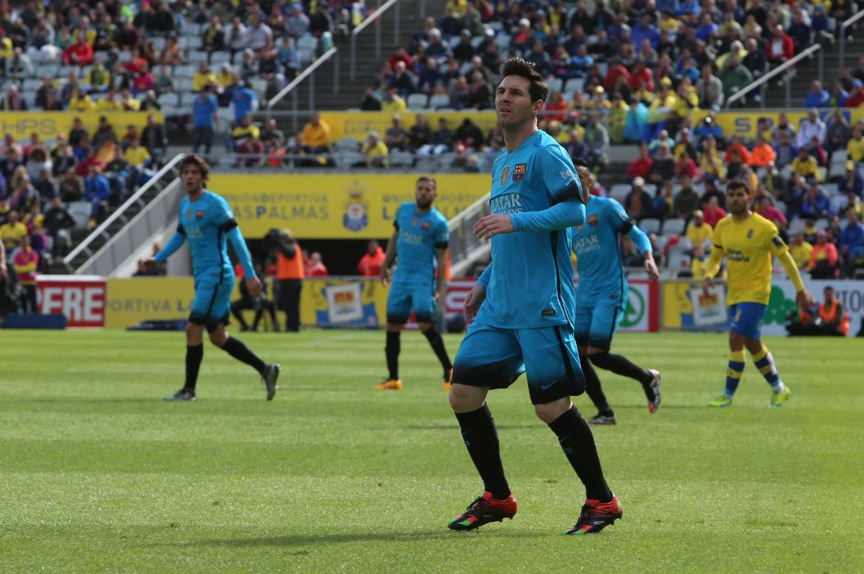 Imágenes del partido entre la UD Las Palmas y el FC Barcelona en el Estadio de Gran Canaria. (Alejandro Ramos).