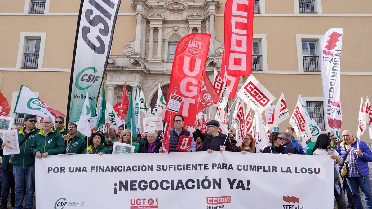 Concentración en defensa de las universidades públicas de Castilla y León