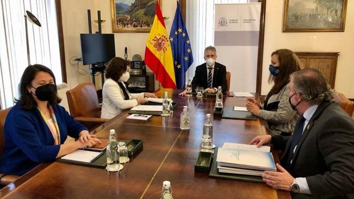 Representantes de la AVT, en la reunión reciente con el ministro del Interior, Fernando Grande-Marlaska