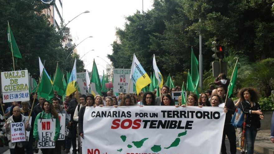 Manifestación contra la Ley del Suelo en Santa Cruz de Tenerife