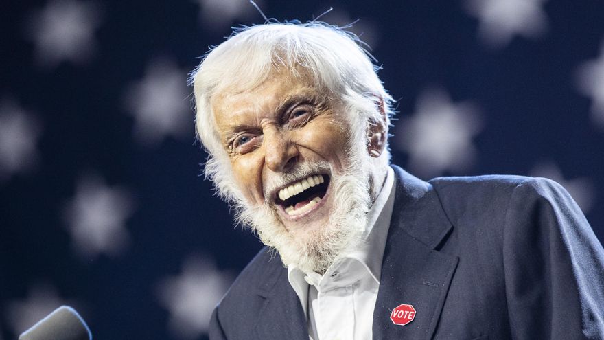 Dick Van Dyke celebra su 100 cumpleaños con la proyección de un documental sobre su vida