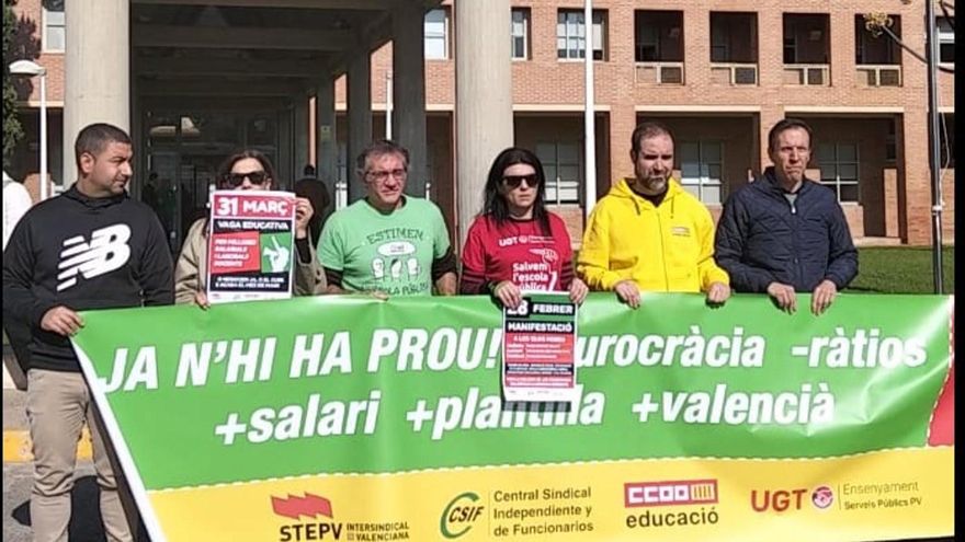 Los sindicatos convocan manifestaciones y una huelga por falta de compromisos de la Conselleria de Educación
