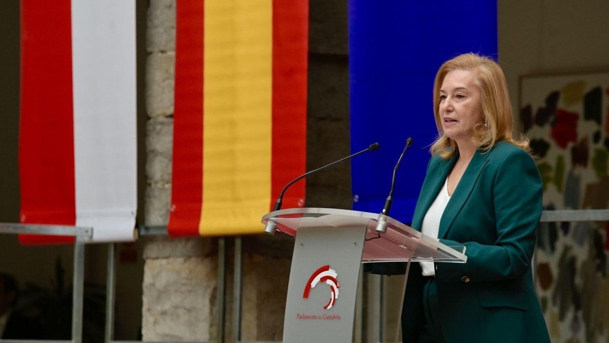 La presidenta del Parlamento de Cantabria y secretaria autonómica del PP, María José González Revuelta