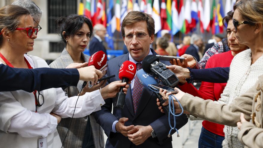 El alcalde de Madrid, José Luis Martínez-Almeida, preside este viernes el acto conmemorativo del Día de Europa.-EFE/ JJ Guillén