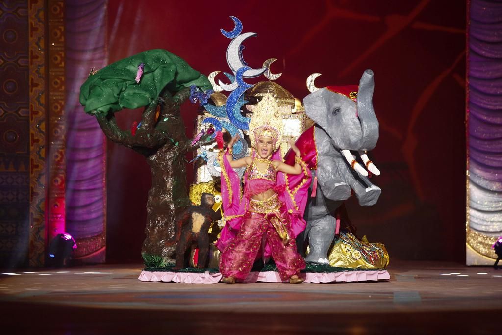 Gala de la Reina Infantil del Carnaval de 'Las mil y una noches'. FOTO: LpaCarnaval