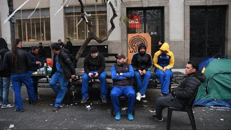 Mientras no se producen más neumáticos en el país por el conflicto sindical, habrá una nueva reunión en Trabajo