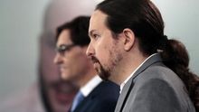 El vicepresidente segundo del Gobierno, Pablo Iglesias, comparece ante los medios junto al ministro de Sanidad, Salvador Illa.