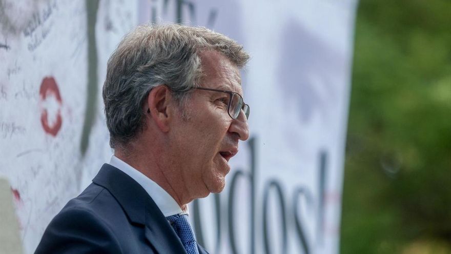 El presidente del PP, Alberto Núñez Feijóo, durante un acto de homenaje al concejal del PP, Miguel Ángel Blanco, en el 27º aniversario de su asesinato, en los jardines de Miguel Ángel Blanco, a 11 de julio de 2024, en Madrid (España)