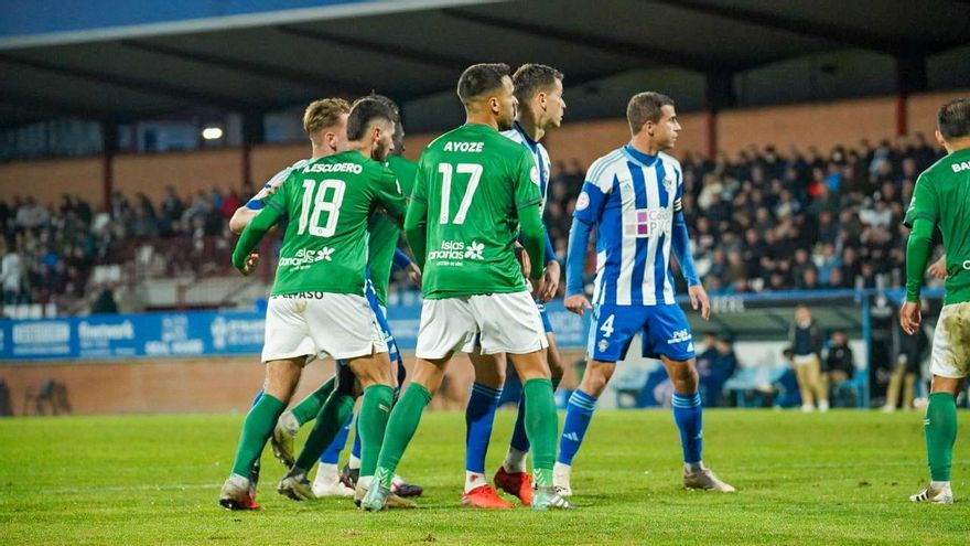 El Atlético Paso resiste en su visita al líder