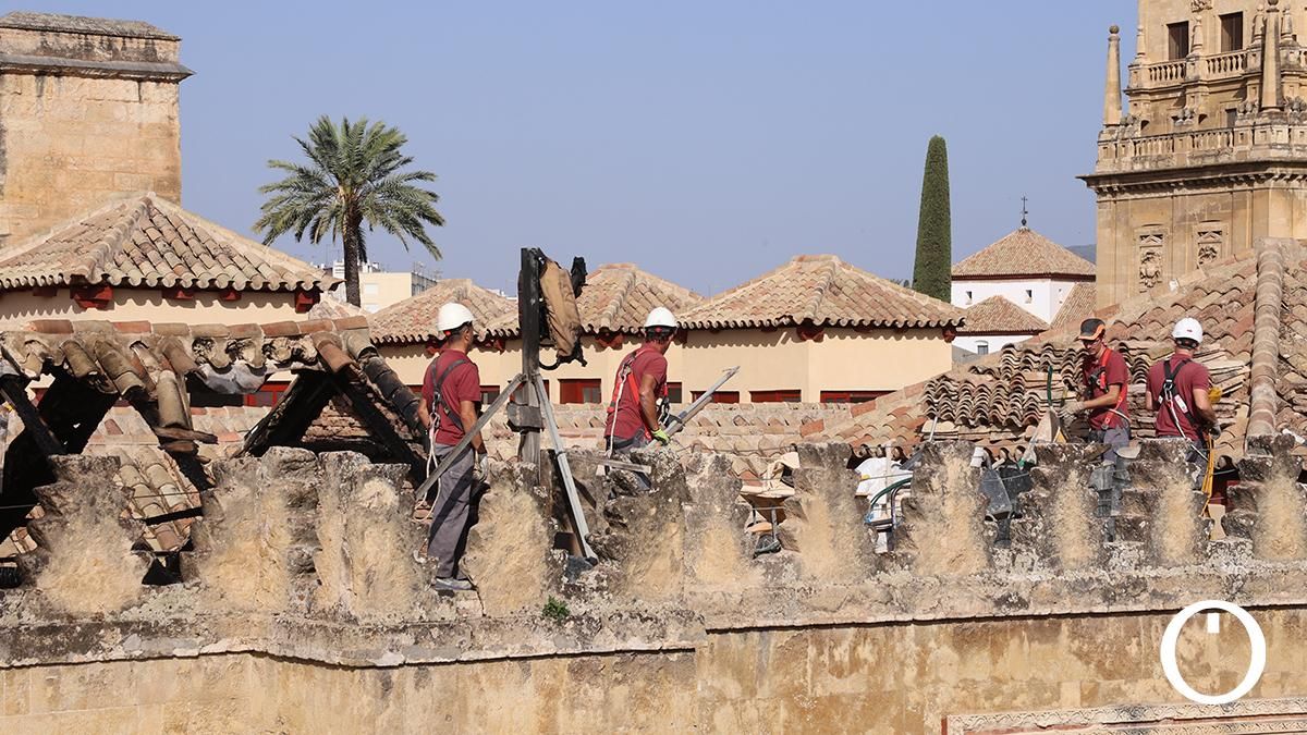 El día después del incendio en la Mezquita-Catedral, en imágenes