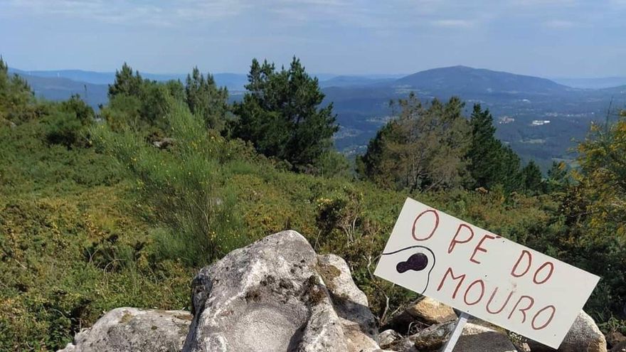 La Justicia vuelve a paralizar un parque eólico autorizado por la Xunta en un monte en el que se hallaron petroglifos