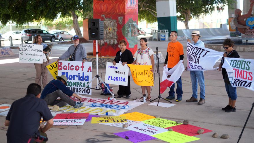 Parte de San Diego hacia Florida caravana contra ley antiinmigrante en EE.UU.