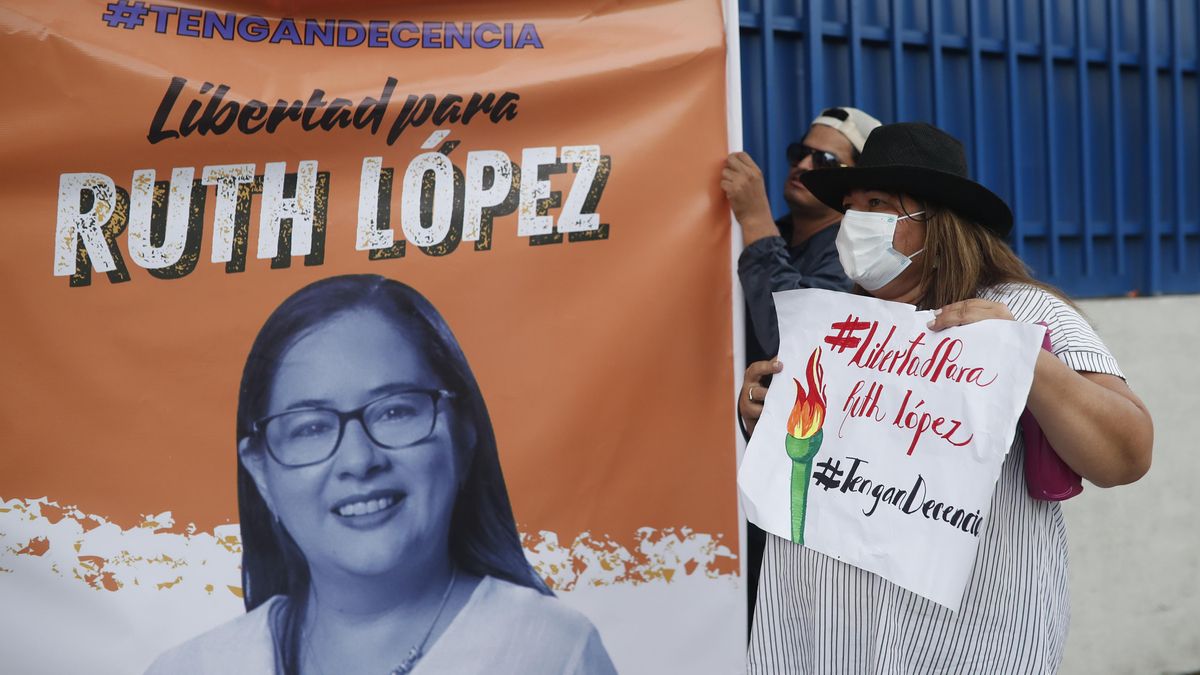 La abogada Ruth López, crítica de Bukele, cumple 200 días encarcelada en El Salvador