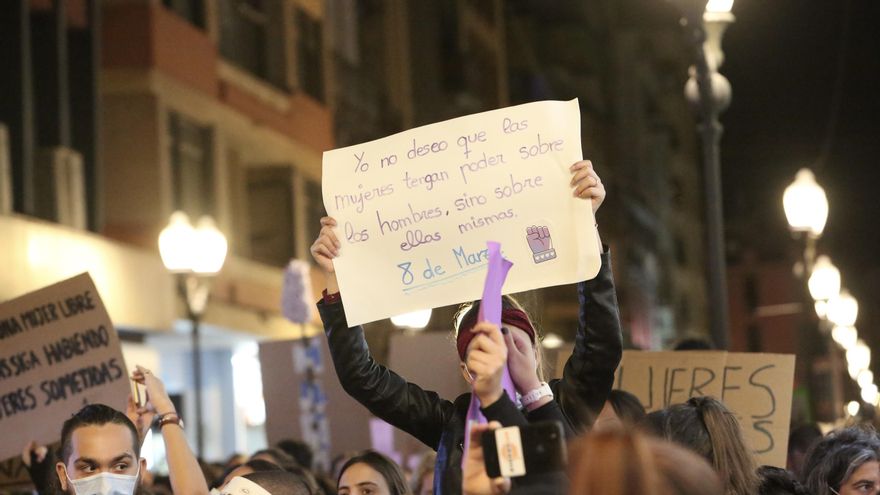 Manifestación por el 8M en Gran Canaria. (ALEJANDRO RAMOS)