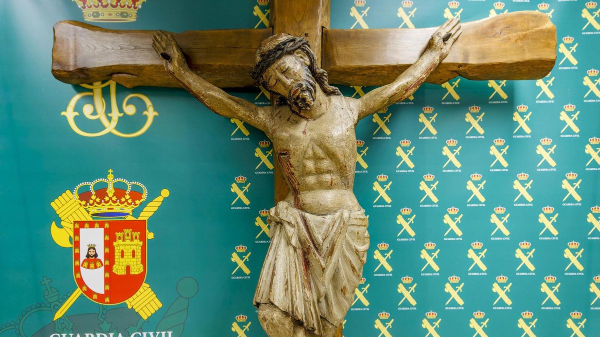 Una de las piezas recuperadas tras ser vendidas por la exabadesa de Belorado, un cristo crucificado del siglo XIV.