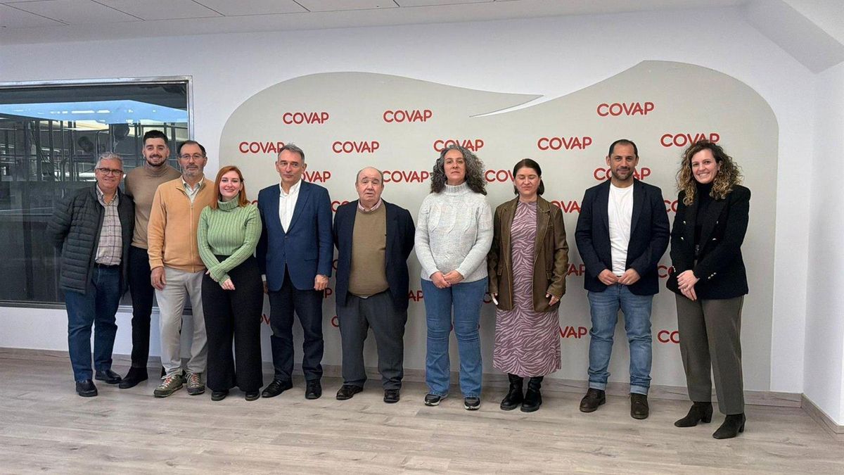 Por Andalucía pone como ejemplo al modelo de Covap y exige a la Junta acotar la instalación de megaplantas