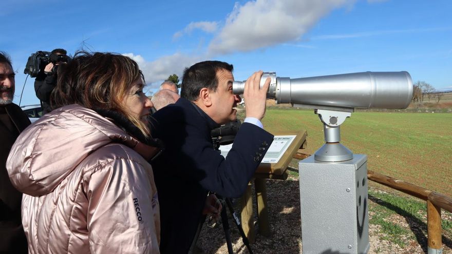 Castilla-La Mancha compensará a los agricultores del entorno de lagunas de Cuenca y Guadalajara donde las grullas pasan el invierno