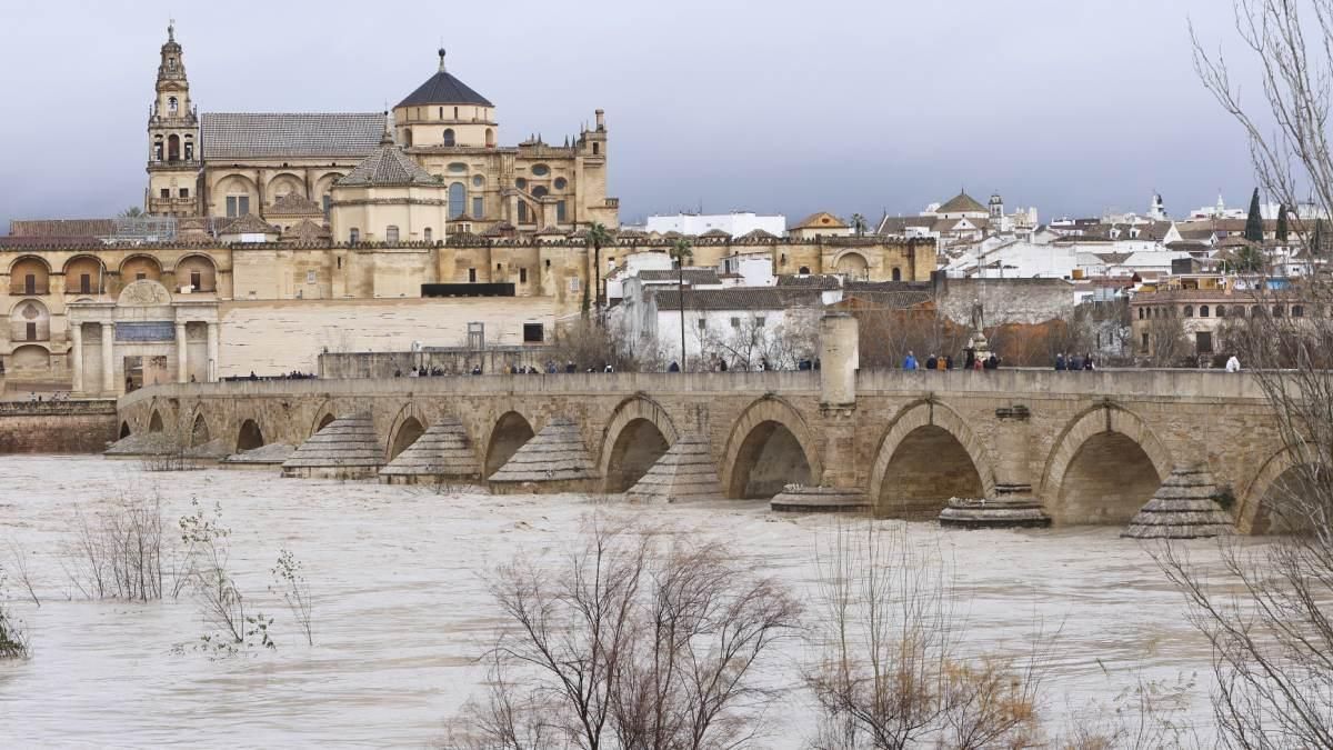 El río Guadalquivir a su paso por Córdoba