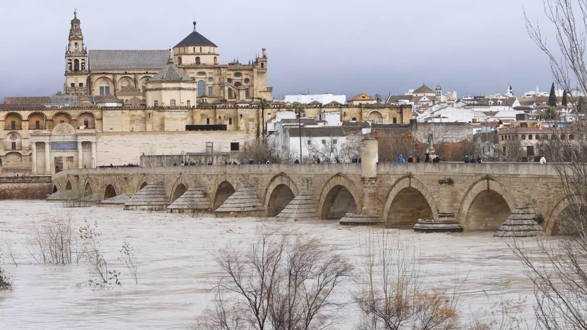 El río Guadalquivir a su paso por Córdoba