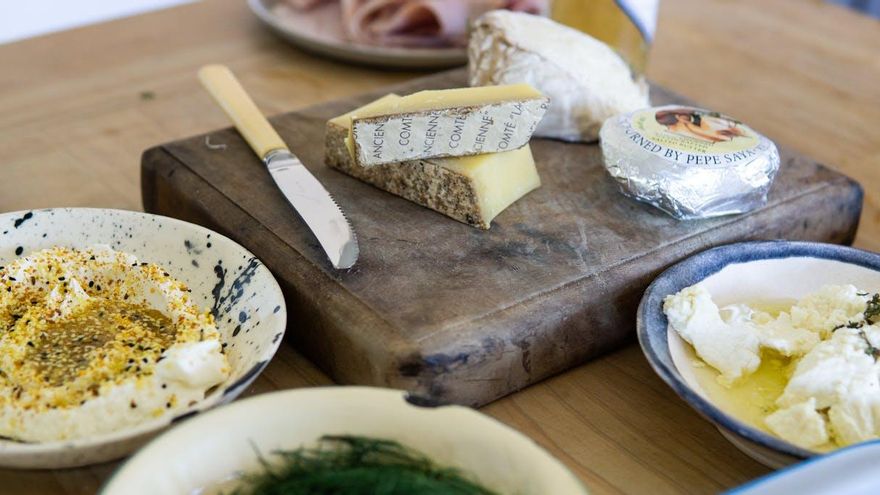 ¿Intolerante a la lactosa? También puedes comer queso, según este experto: "Los madurados están prácticamente libres"