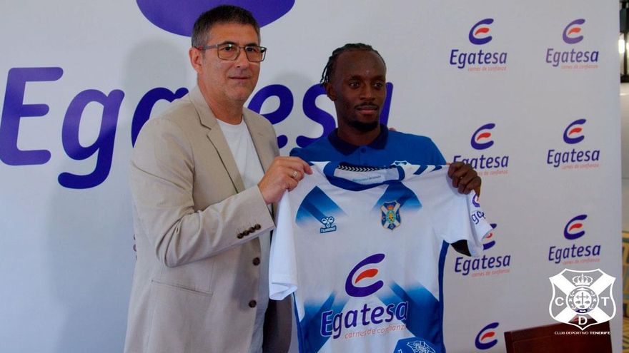 El Tenerife valora fichar a un central por la lesión de José Amo