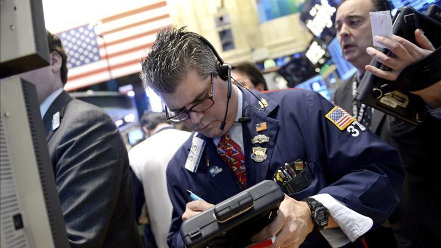 Wall Street baja el 0,13 por ciento en la apertura
