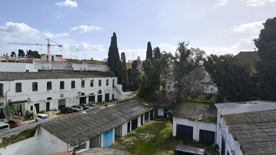 La presión urbanística acecha a los corralones artesanos de Sevilla: ofrecen 12 millones para un hotel y 35 viviendas