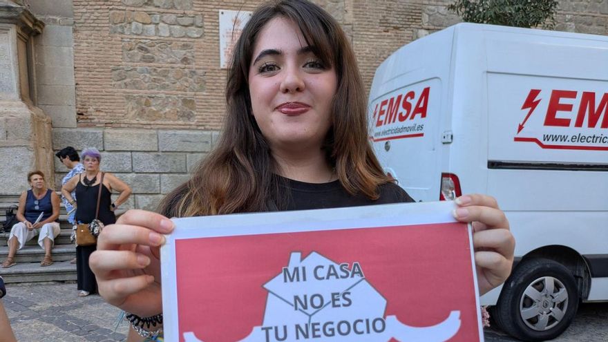 La inminente ley de vivienda de Page no frena desahucios como el de Maricarmen: solo regula los de su parque público