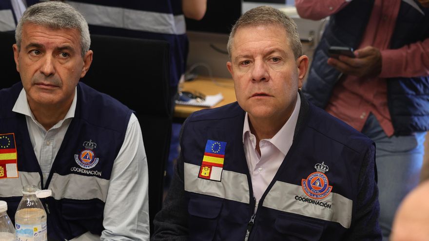 El presidente de Castilla La-Mancha, Emiliano García-Page en el centro de coordinación del accidente de dos trenes de alta velocidad