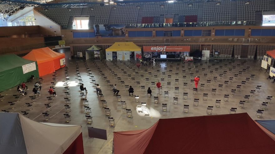 Centro de vacunación este miércoles en el Multiusos Sánchez Paraíso de Salamanca.