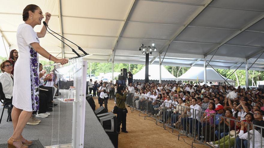 Sheinbaum afirma que el Tren Maya de carga bajará el precio de gasolina en sur de México