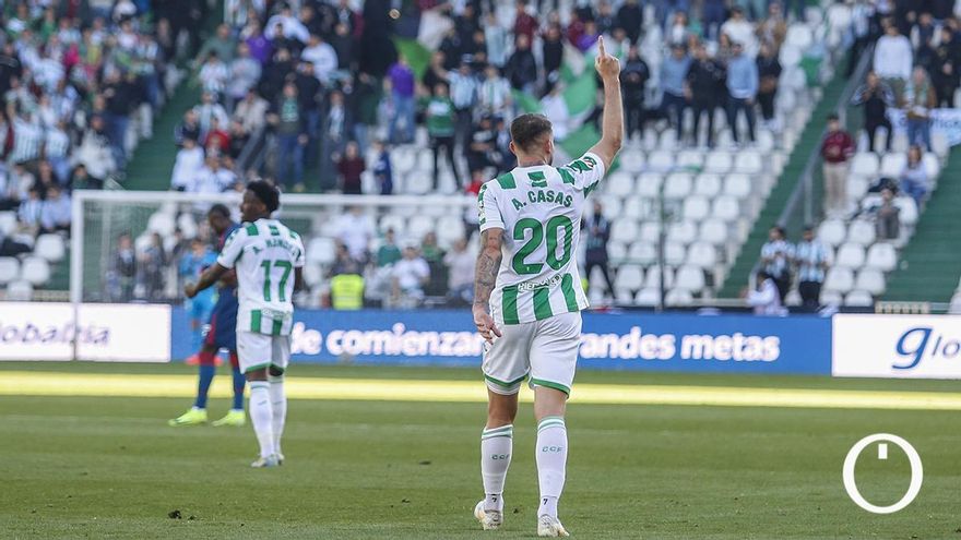 Antonio Casas mira al futuro con una dudosa continuidad en el Córdoba CF
